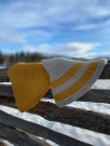 Grå/gul striper 4-8 år thumbnail